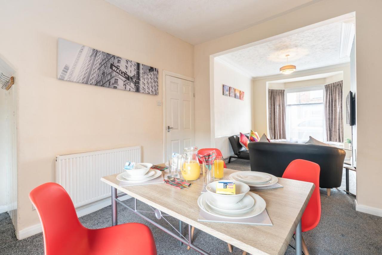 Jesouth 3 Bed Home In Central Hull -Garden Sleeps 6 Kingston upon Hull Esterno foto