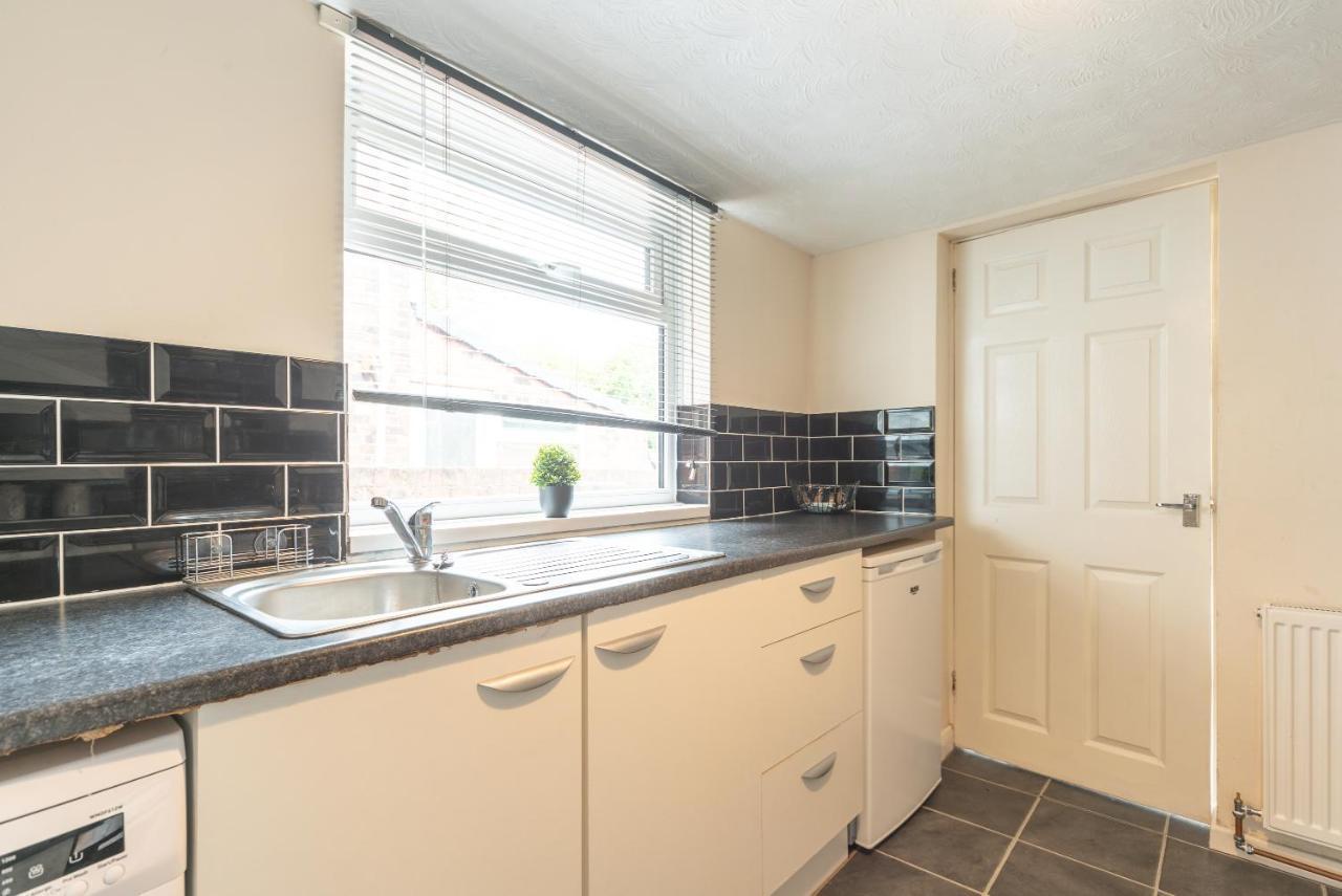 Jesouth 3 Bed Home In Central Hull -Garden Sleeps 6 Kingston upon Hull Esterno foto